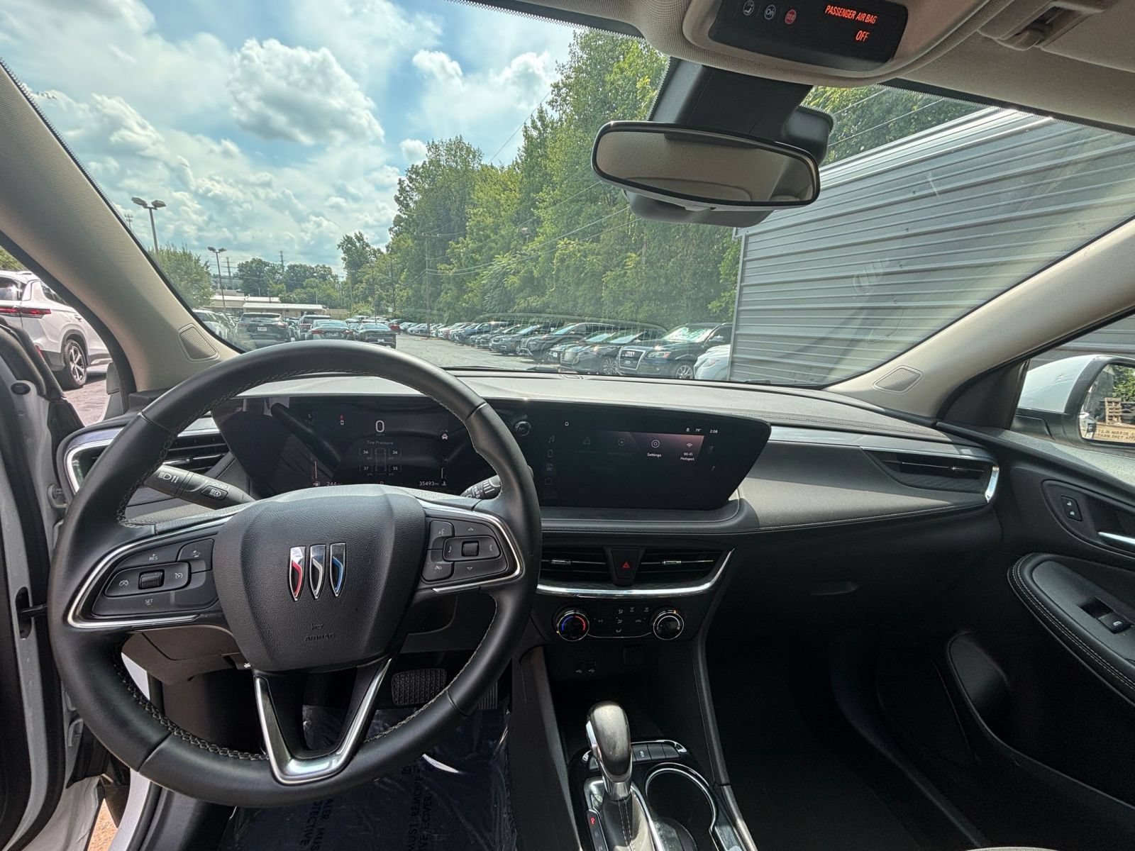 Used 2025 Buick Encore GX Preferred FWD image 28