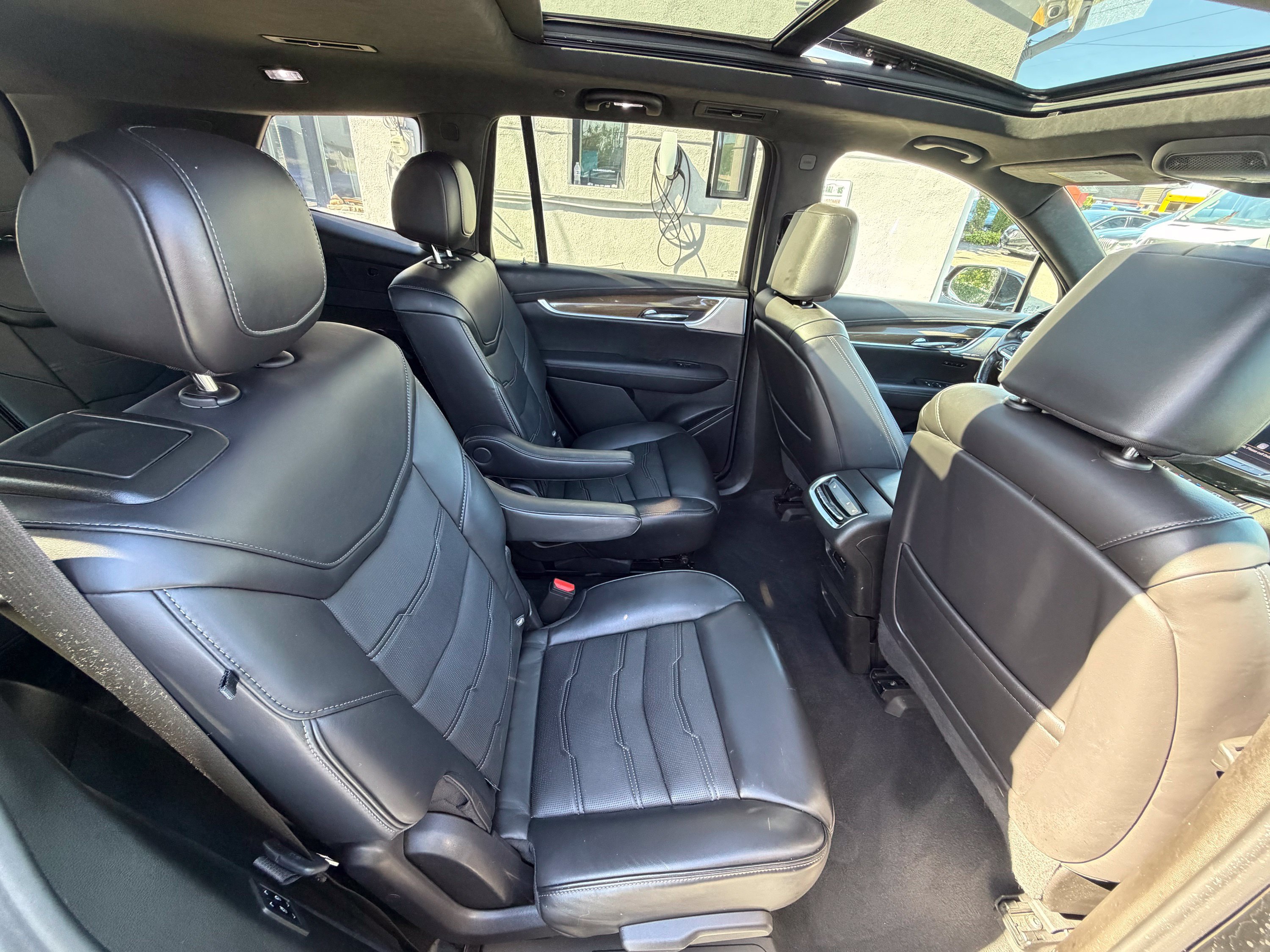 Used 2023 Cadillac XT6 Premium Luxury w/ Platinum Package AWD/4WD image 23