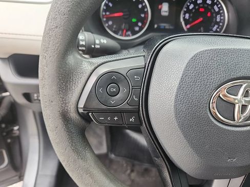 Used 2021 Toyota RAV4 XLE FWD image 15