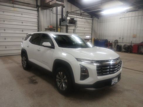 Used 2025 Chevrolet Equinox LT image 5