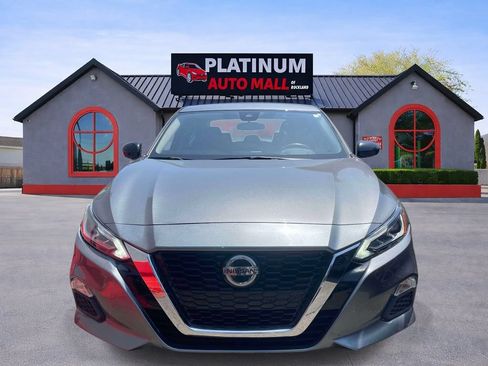 Used 2020 Nissan Altima 2.5 SR FWD image 5