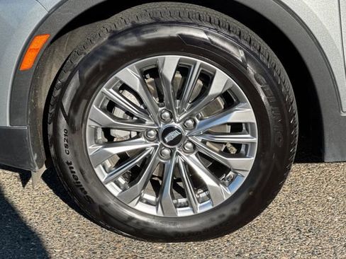 Used 2024 Cadillac XT4 Premium Luxury image 44