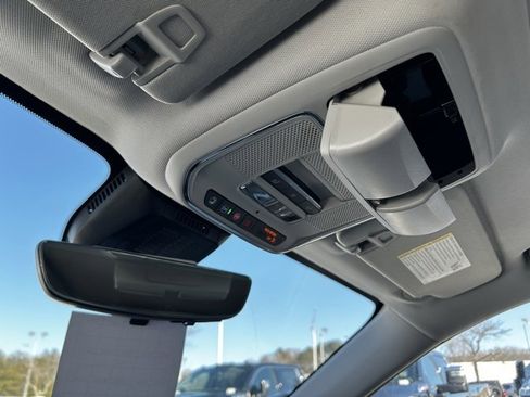 New 2026 GMC Terrain Denali w/ LPO, Black Badging Package image 24