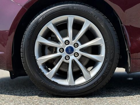 Used 2017 Ford Fusion SE FWD image 30