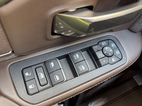 Used 2025 RAM 2500 Limited image 5