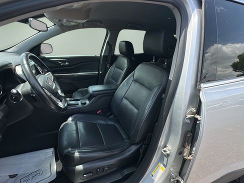 Used 2019 GMC Acadia SLT FWD image 17