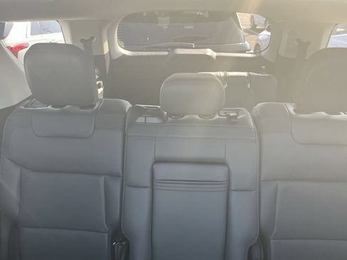 Used 2025 Ford Explorer Active w/ Active Comfort Package AWD/4WD image 24