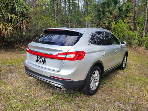 Used 2017 Lincoln MKX Premiere image 4