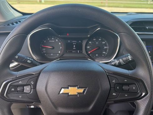 Used 2023 Chevrolet TrailBlazer LT FWD image 10