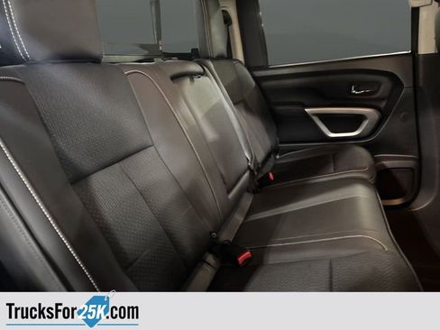 Used 2018 Nissan Titan PRO-4X image 33