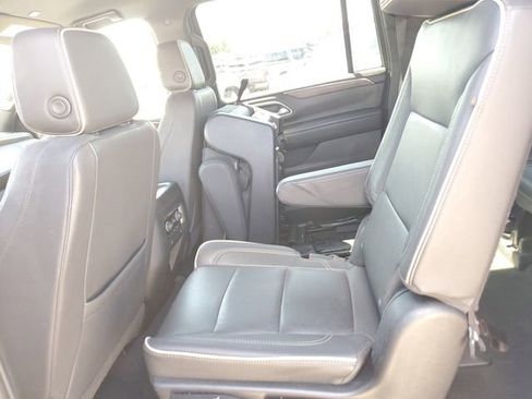 Used 2023 Chevrolet Suburban Premier RWD image 27