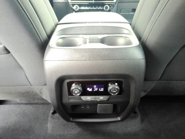 Used 2026 Chevrolet Traverse LT w/ Driver Confidence Package FWD image 28