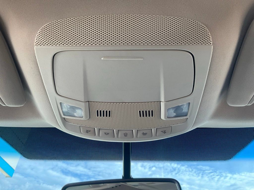 Used 2018 Ford Edge SEL w/ Equipment Group 201A FWD image 14