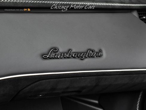 Used 2021 Lamborghini Aventador SVJ image 17