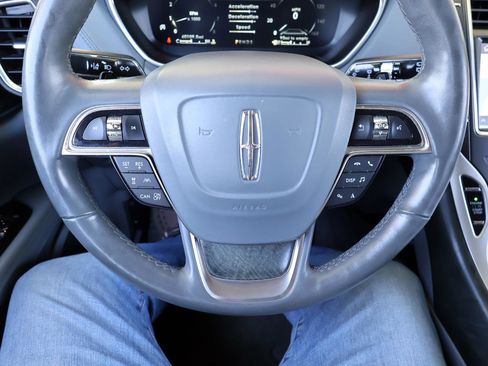 Used 2019 Lincoln Nautilus Reserve image 54