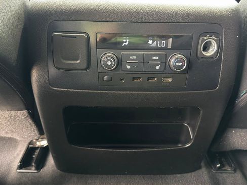 Used 2020 GMC Yukon SLT w/ Open Road Package AWD/4WD image 25