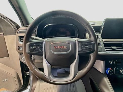 Certified 2022 GMC Yukon XL SLT w/ SLT Luxury Package AWD/4WD image 10