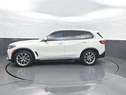 Used 2022 BMW X5 xDrive40i AWD/4WD image 2