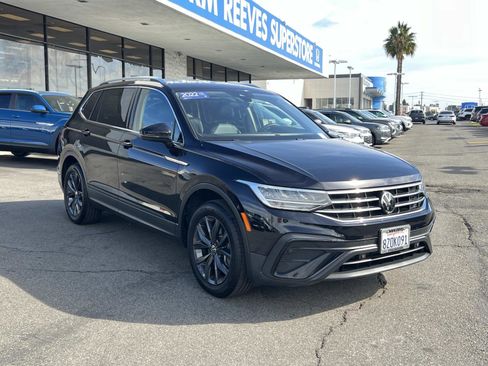 Certified 2022 Volkswagen Tiguan SE image 25