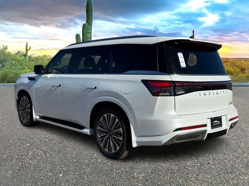 New 2026 INFINITI QX80 Luxe image 7