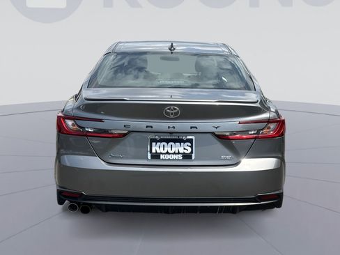 Used 2025 Toyota Camry SE FWD image 5