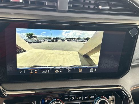 New 2026 GMC Sierra 2500 AT4 w/ AT4 Premium Plus Package AWD/4WD image 27