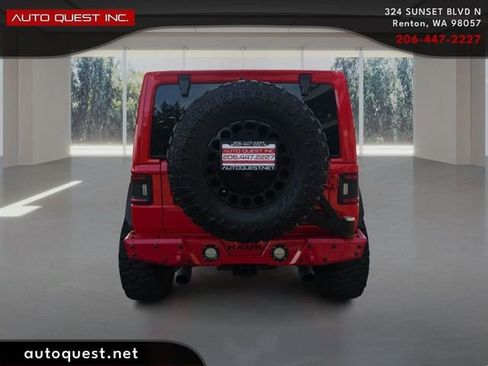 Used 2020 Jeep Wrangler Unlimited Sahara w/ Uconnect 4C Nav & Sound Group AWD/4WD image 6
