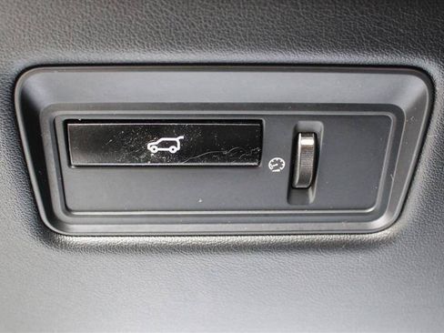 Used 2014 Land Rover Range Rover Sport HSE AWD/4WD image 19