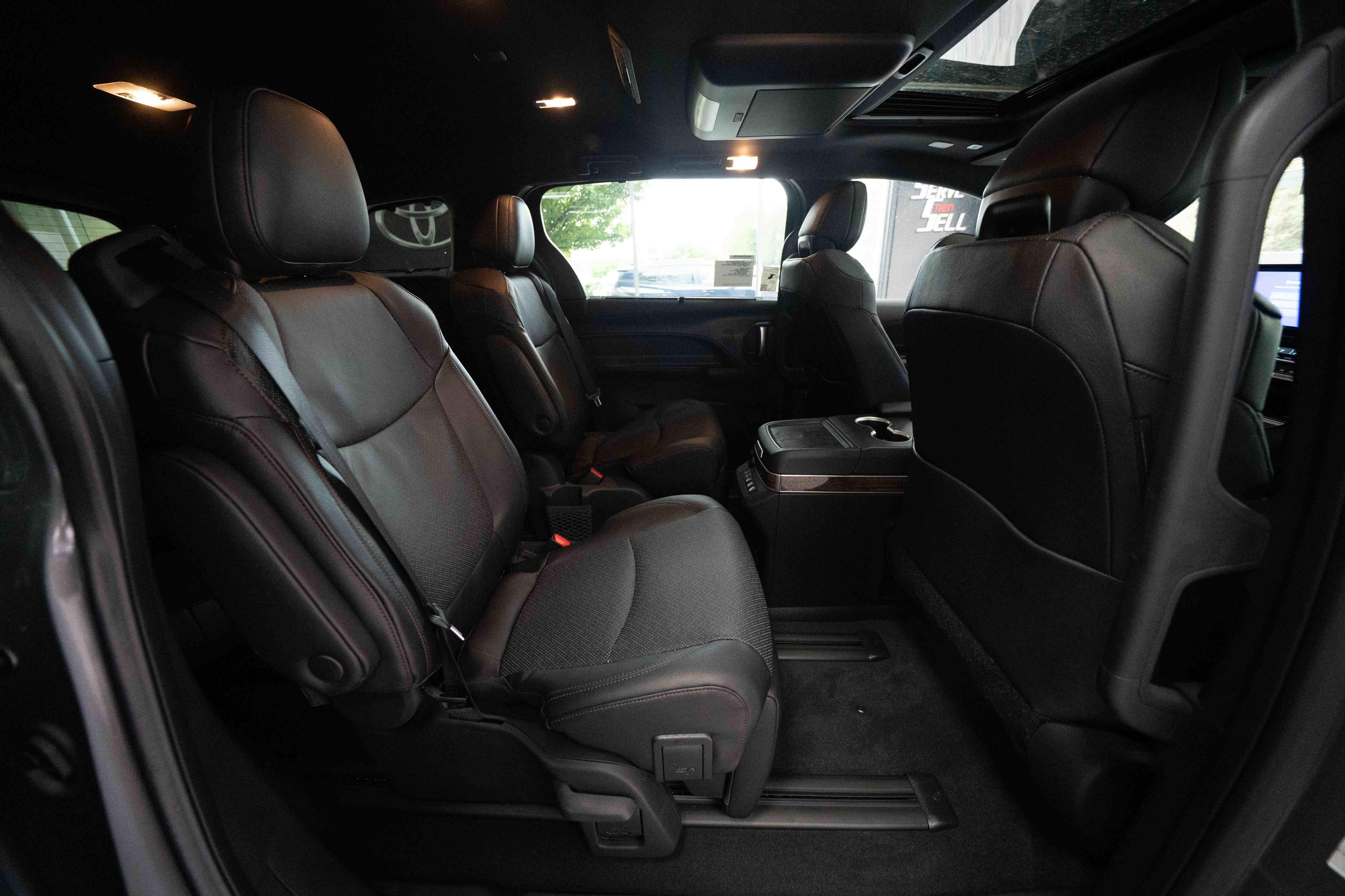 New 2026 Toyota Sienna Platinum AWD/4WD image 26