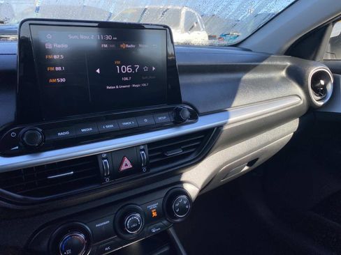 Used 2024 Kia Forte LXS image 29