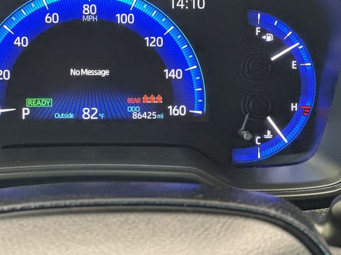 Used 2020 Toyota Corolla LE w/ Carpet Mat Package (TMS) image 10