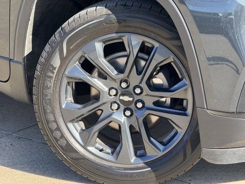 Used 2020 Chevrolet Traverse RS w/ LPO, Floor Liner Package image 38