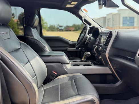 Used 2018 Ford F150 Raptor w/ Equipment Group 802A Luxury image 21