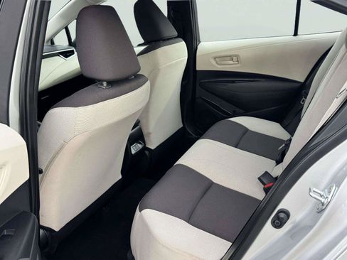 Used 2025 Toyota Corolla LE FWD image 37