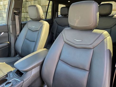 Used 2022 Cadillac XT6 Premium Luxury image 40