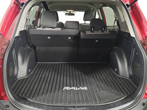 Used 2013 Toyota RAV4 LE AWD/4WD image 2