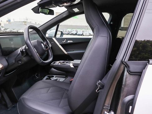 Used 2026 BMW iX xDrive45 AWD/4WD image 18
