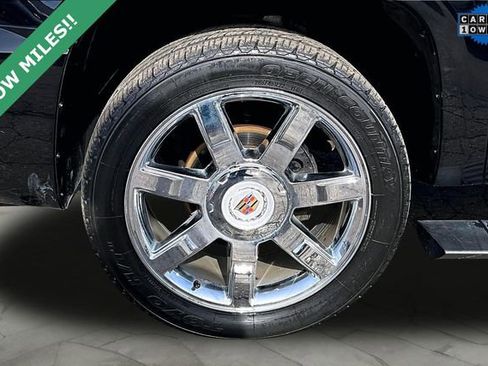 Used 2013 Cadillac Escalade EXT Premium AWD/4WD image 8