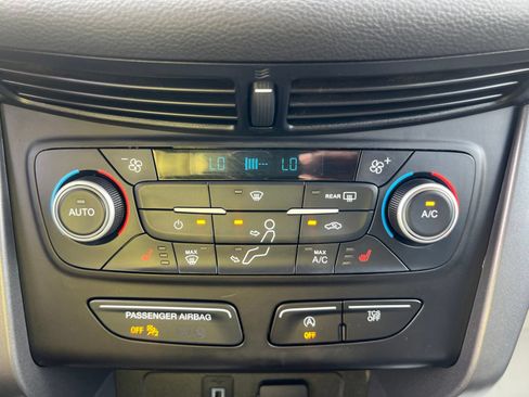 Used 2019 Ford Escape SE FWD image 33
