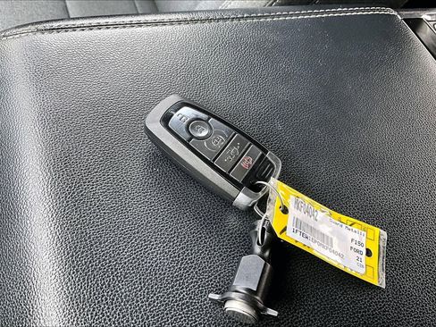 Used 2021 Ford F150 XLT w/ Equipment Group 302A High image 15