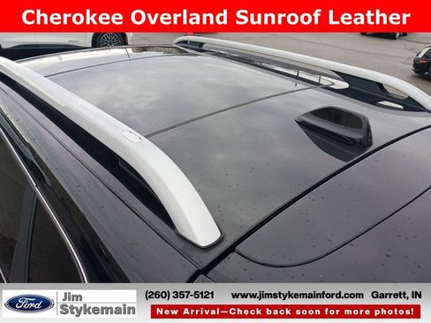 Used 2016 Jeep Cherokee Overland image 9