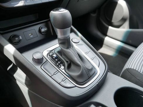 Used 2023 Hyundai Kona SE AWD/4WD image 33