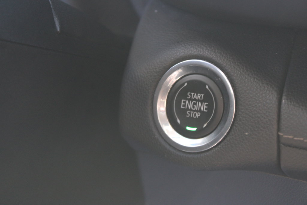 Used 2023 Buick Envision Essence w/ Sport Touring Package FWD image 25