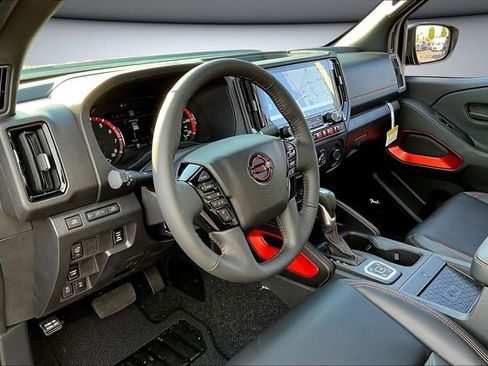 New 2026 Nissan Frontier PRO-4X w/ Pro-4x Convenience Package image 7