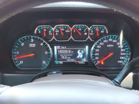 Used 2019 Chevrolet Tahoe LT w/ LT Signature Package AWD/4WD image 15