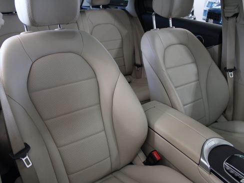 Certified 2022 Mercedes-Benz GLC 300 image 23