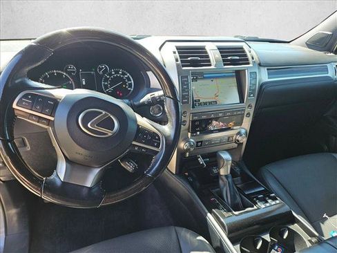 Used 2020 Lexus GX 460 Premium w/ Premium Package AWD/4WD image 17