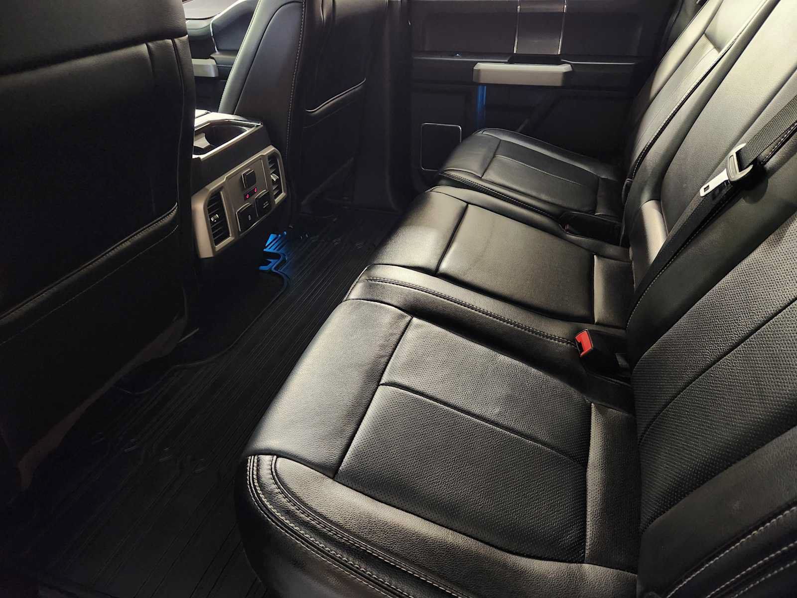 Used 2019 Ford F150 Lariat w/ Equipment Group 502A Luxury AWD/4WD image 29