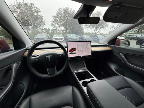 Used 2022 Tesla Model Y Performance image 20