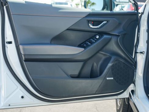 Certified 2025 Subaru Crosstrek 2.5i Limited w/ Crosstrek Mirror Package image 24